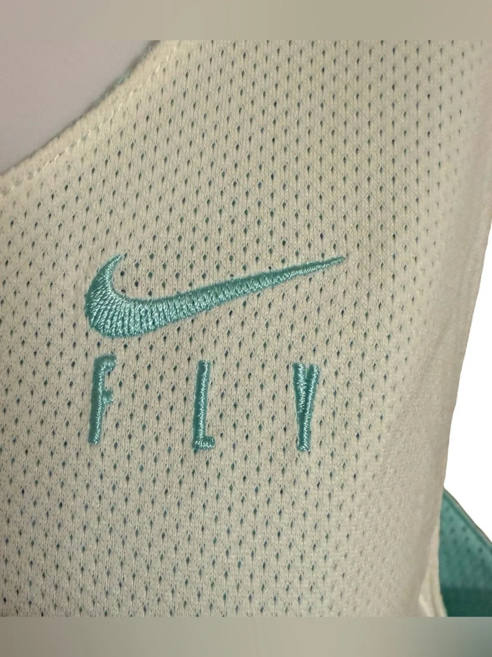 Nike Fly Reversible Basketball Jersey NWT Women’s Medium Mint Cream Mesh